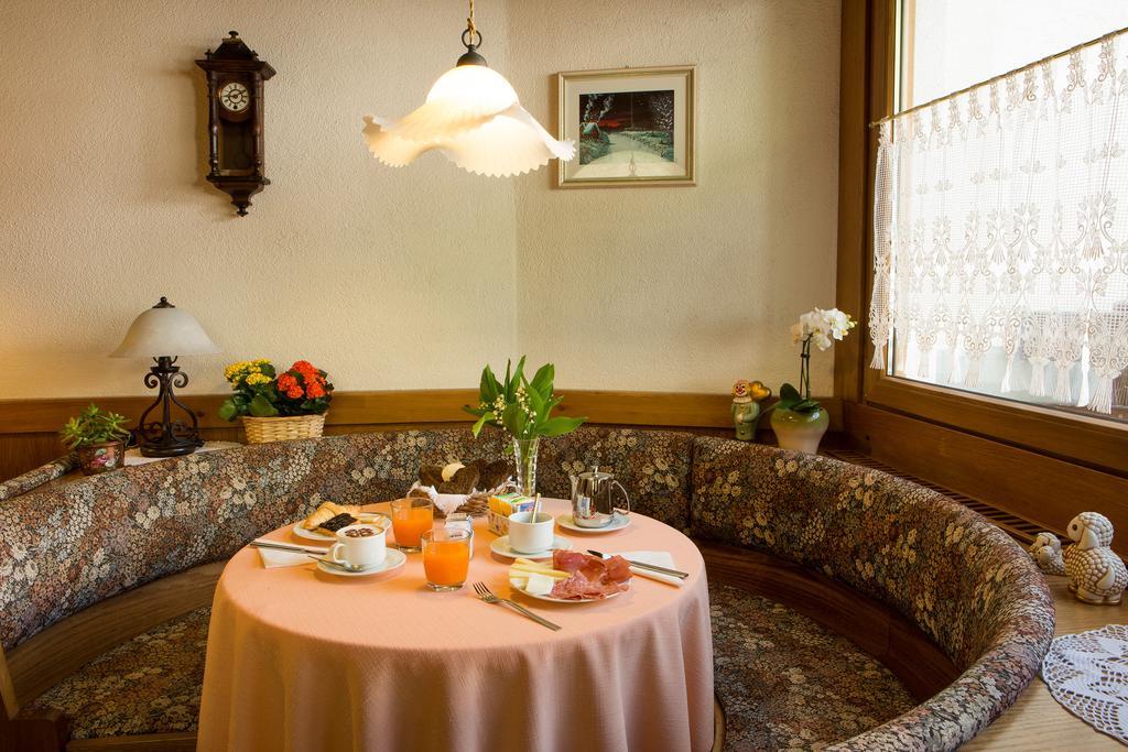 Hotel Garni Ai Serrai Rocca Pietore Exteriör bild
